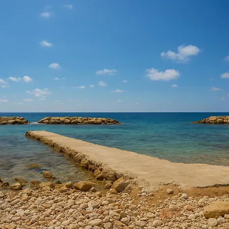 Vila Margo By The Sea Paphos