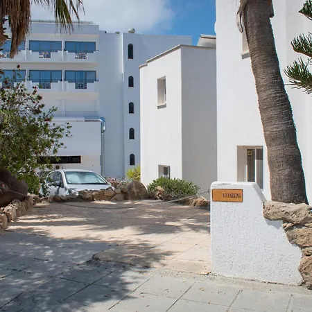 Вилла Margo By The Sea *