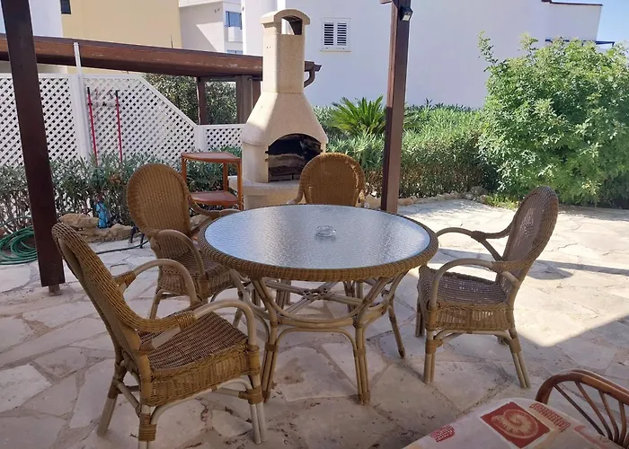 Villa Margo By The Sea Paphos