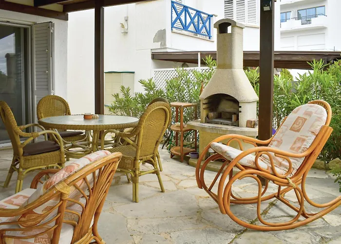 Villa Margo By The Sea Paphos