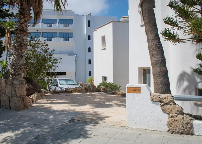 Вилла Margo By The Sea *