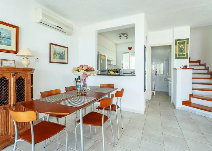 Villa Margo By The Sea *