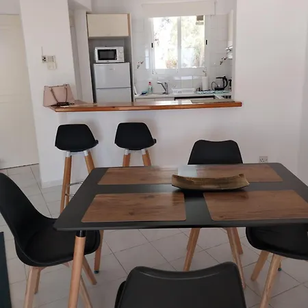 فيلة Margo By The Sea