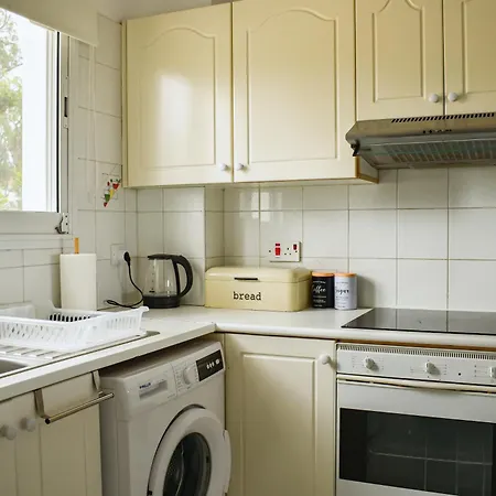 Margo By The Sea فيلة